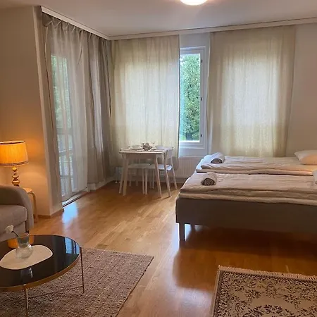 Huoneisto Parvekkeellinen Moderni Asunto